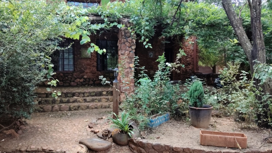 Commercial Property for Sale in Remhoogte AH North West